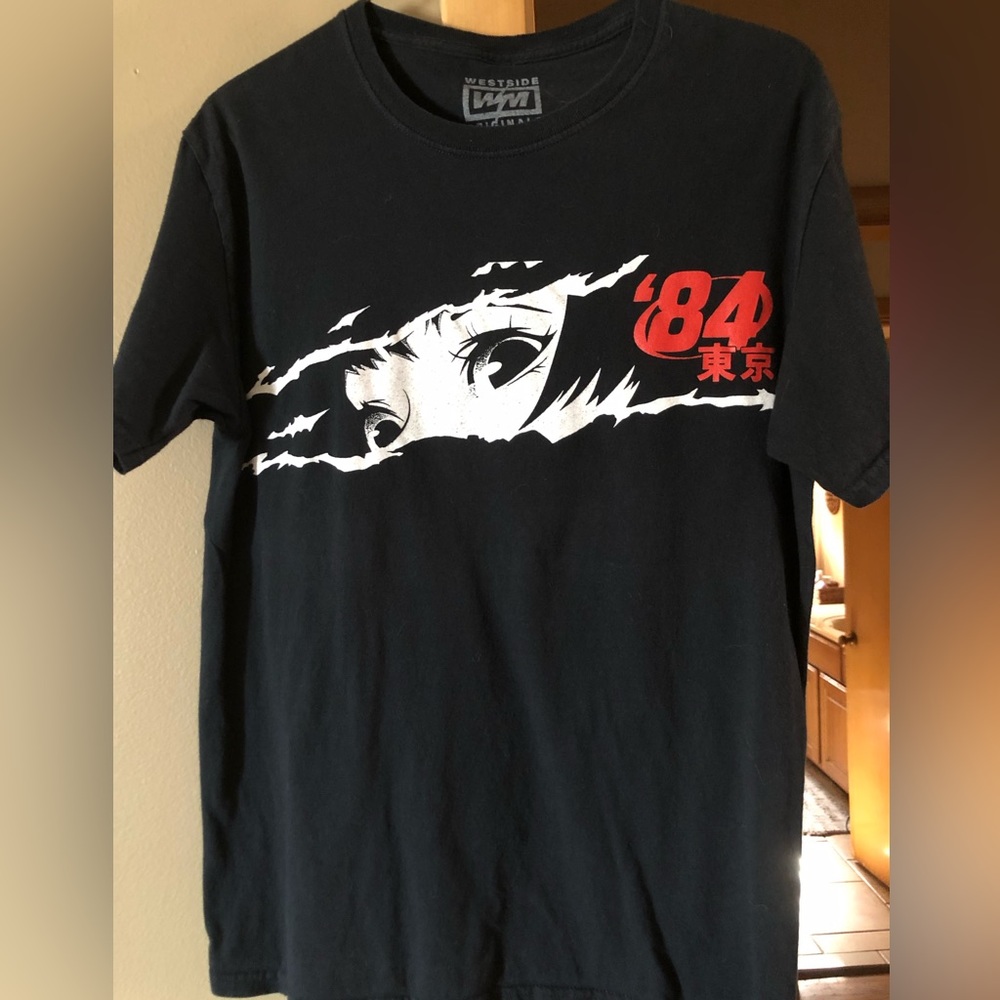 Men’s small black tee shirt